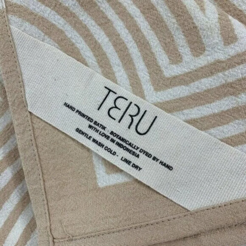 Teru Batik Coverlet Blanket 49 x 110 Tan Hand Printed Boho Home Decor